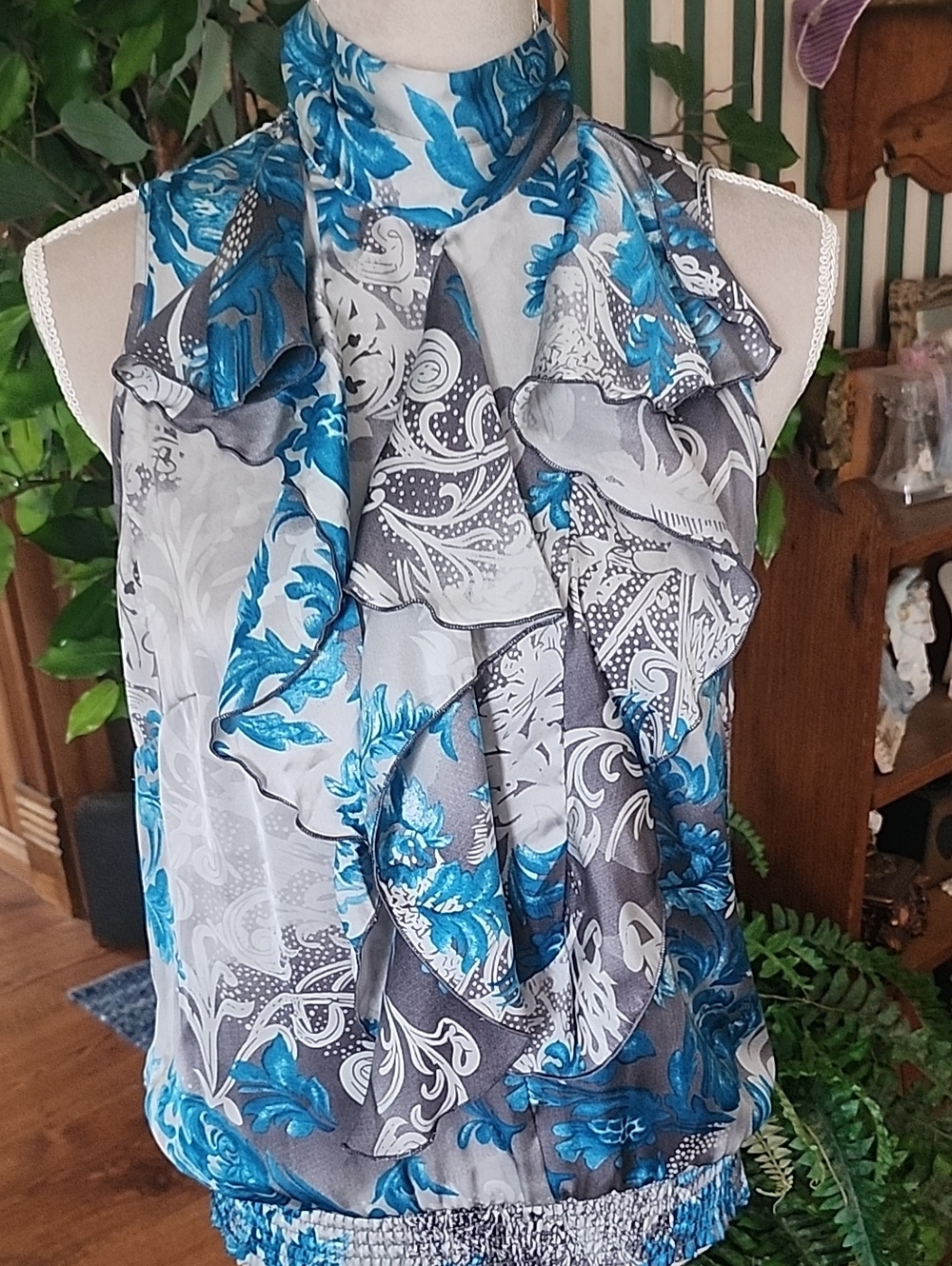 dressbarn Blue & Gray Ruffle Neck Sleeveless Camisole